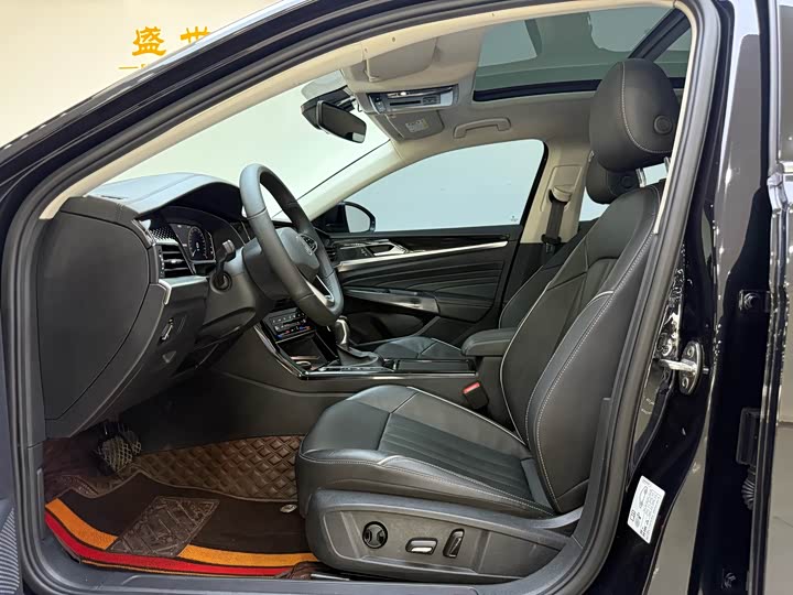 Фото 4 - Volkswagen Passat