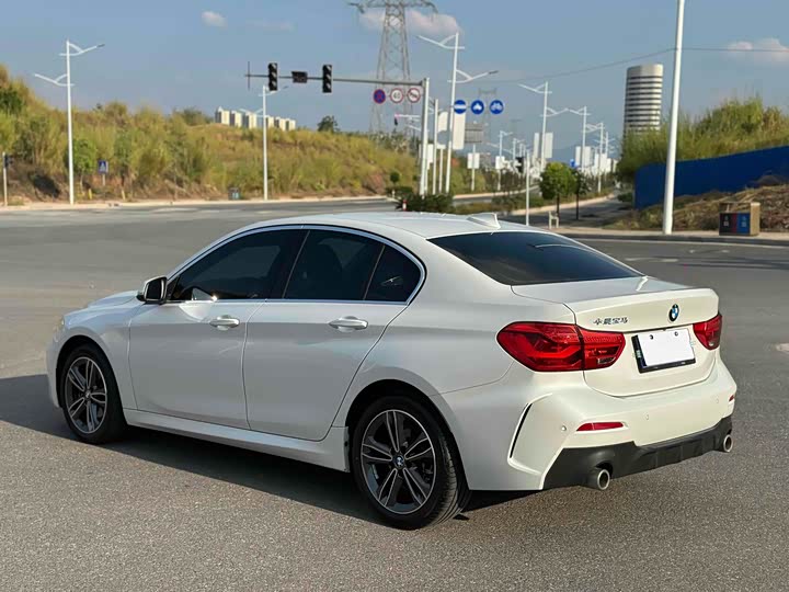 Фото 10 - BMW 1 Series