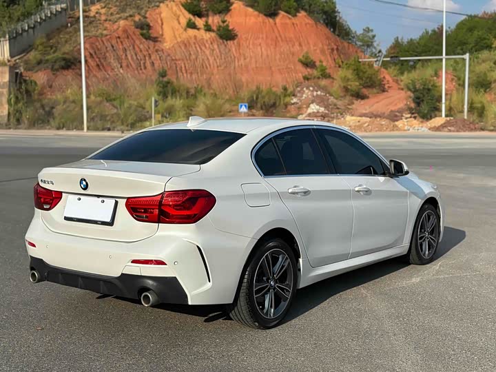 Фото 12 - BMW 1 Series