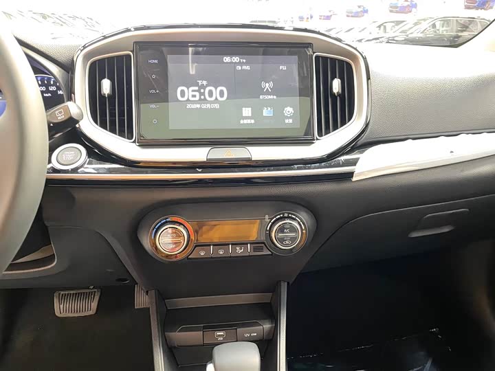 Фото 10 - Kia KX1