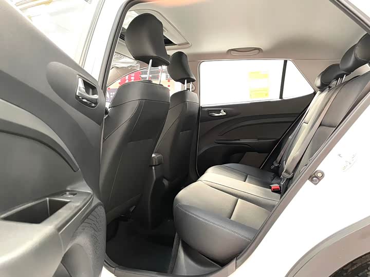 Фото 11 - Kia KX1