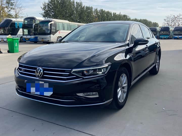 Фото 1 - Volkswagen Magotan