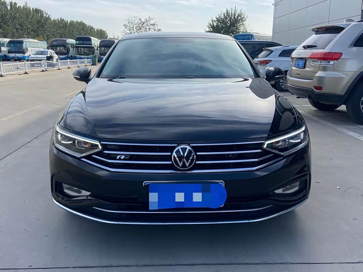 Фото 2 - Volkswagen Magotan