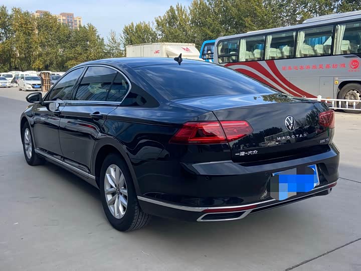 Фото 8 - Volkswagen Magotan