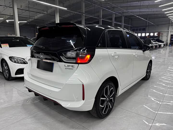 Фото 4 - Honda Life