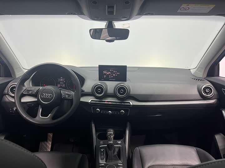 Фото 6 - Audi Q2L