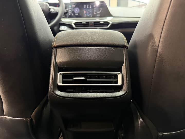 Фото 19 - Changan UNI-T