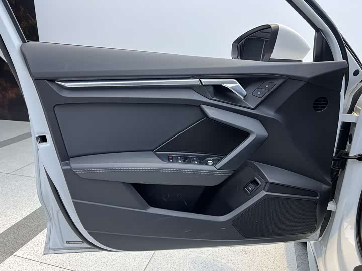 Фото 12 - Audi A3