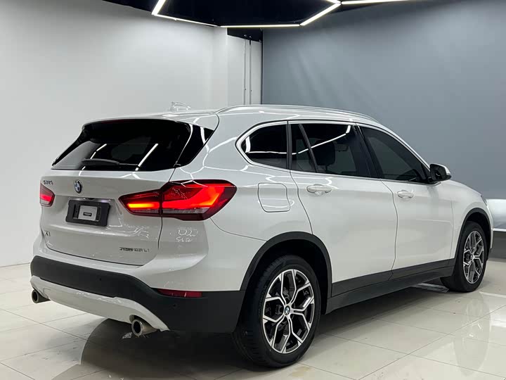 Фото 16 - BMW X1