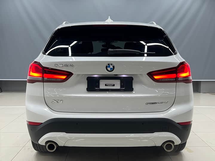 Фото 17 - BMW X1