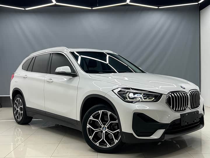 Фото 3 - BMW X1