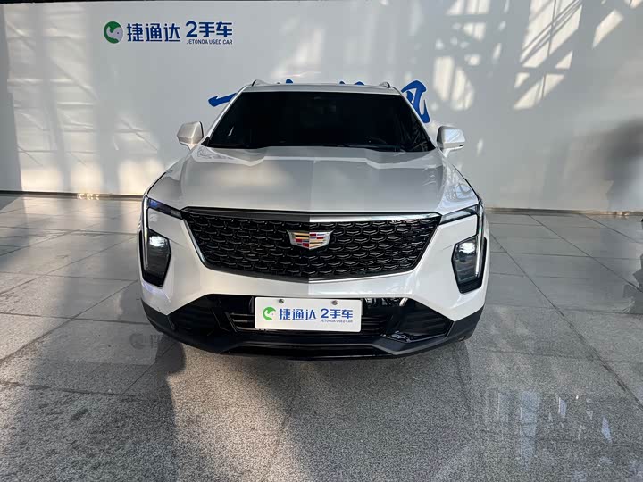 Фото 2 - Cadillac XT4