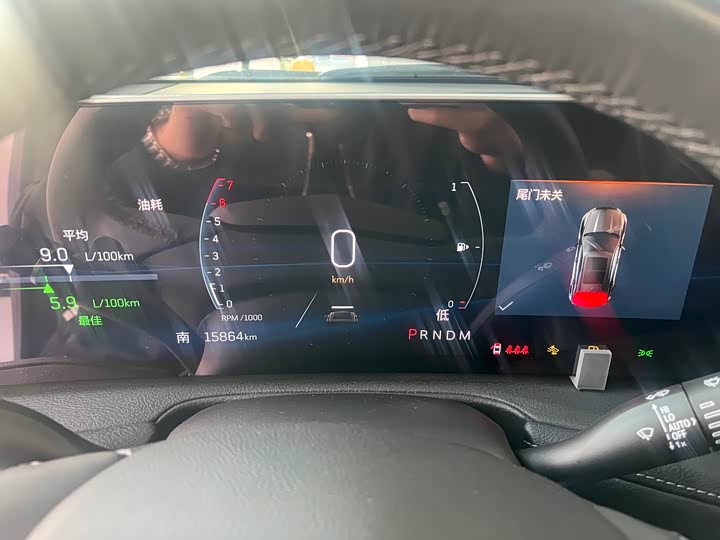 Фото 21 - Cadillac XT4