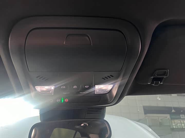 Фото 27 - Cadillac XT4