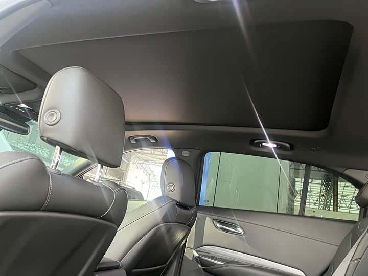 Фото 29 - Cadillac XT4