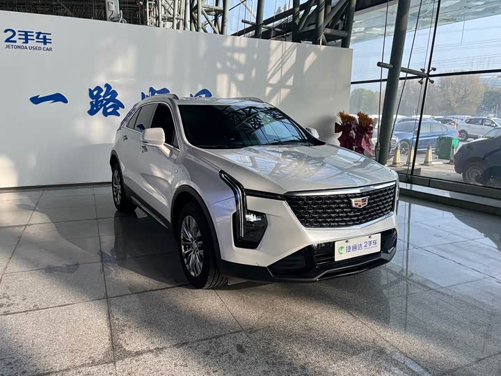 Фото 3 - Cadillac XT4