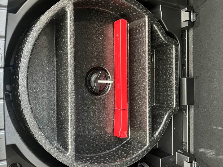 Фото 30 - Cadillac XT4