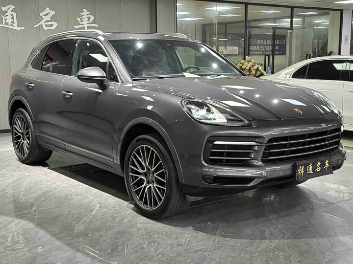 Фото 2 - Porsche Cayenne