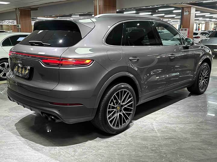 Фото 4 - Porsche Cayenne