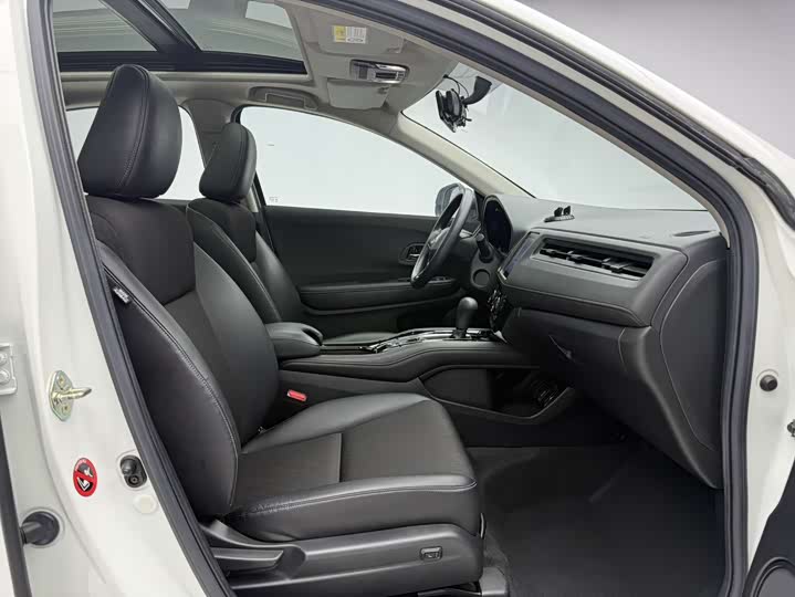 Фото 11 - Honda Vezel