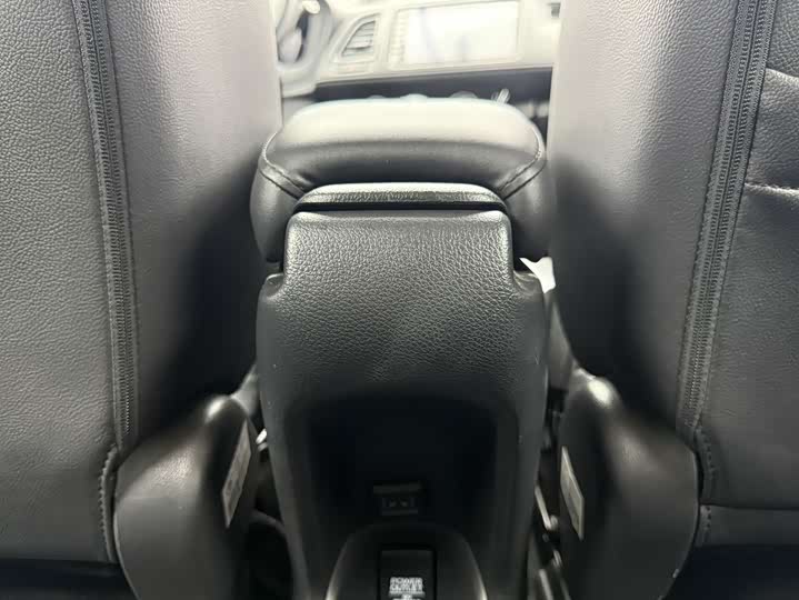 Фото 21 - Honda Vezel