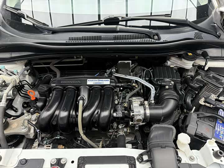 Фото 22 - Honda Vezel