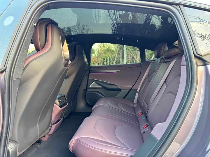 Фото 6 - Xiaomi SU7