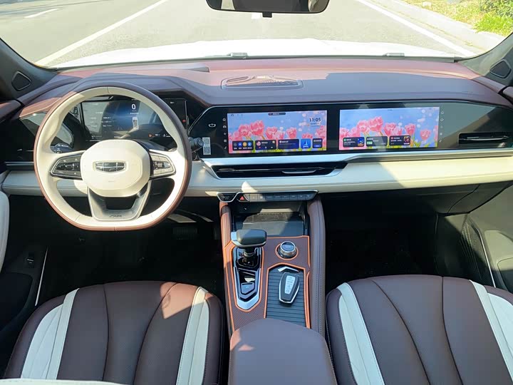 Фото 20 - Geely Monjaro