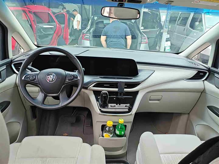 Фото 5 - Buick GL8 ES