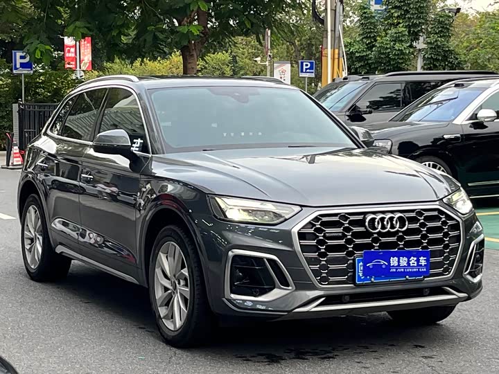Фото 3 - Audi Q5L