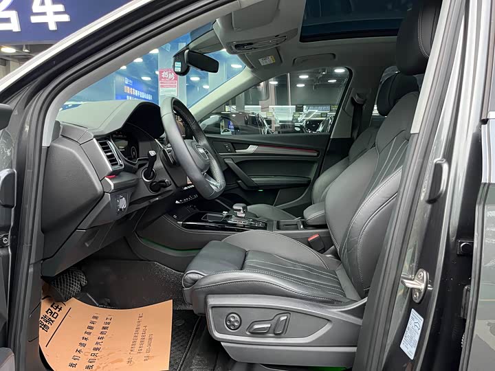 Фото 4 - Audi Q5L