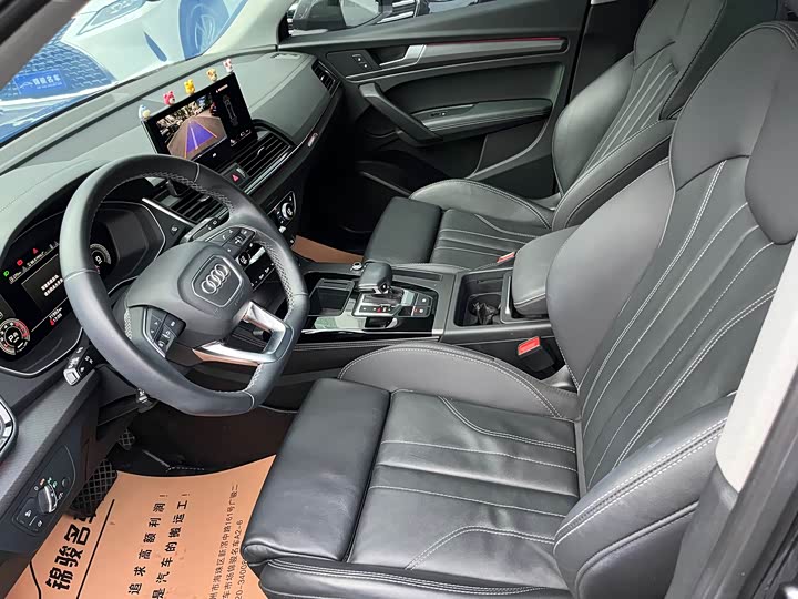 Фото 7 - Audi Q5L