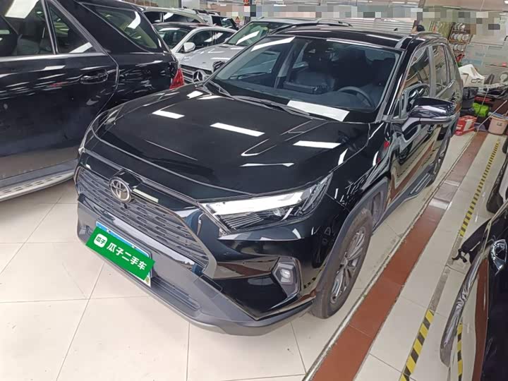 Photo 1 - Toyota RAV4