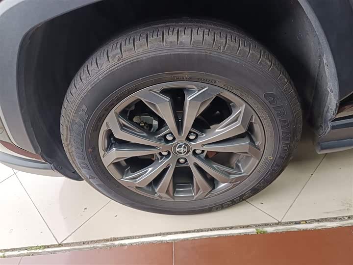 Photo 23 - Toyota RAV4
