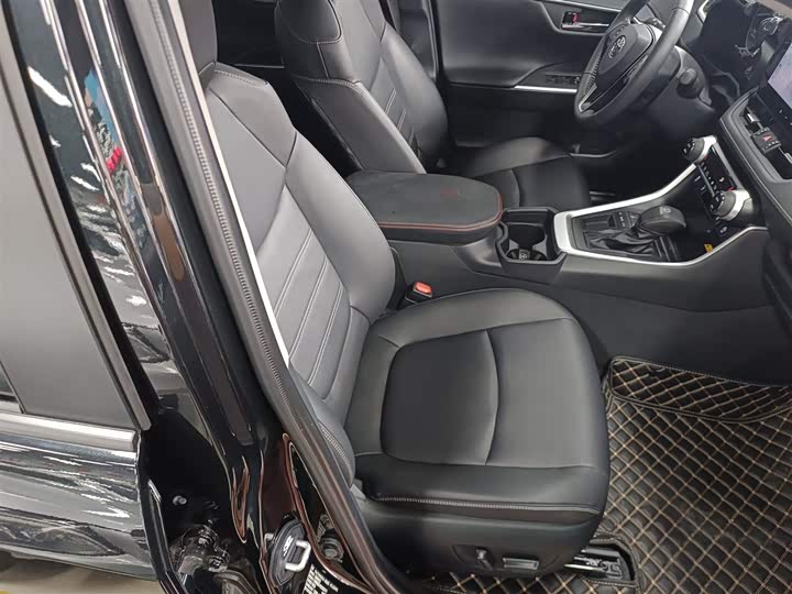 Photo 25 - Toyota RAV4