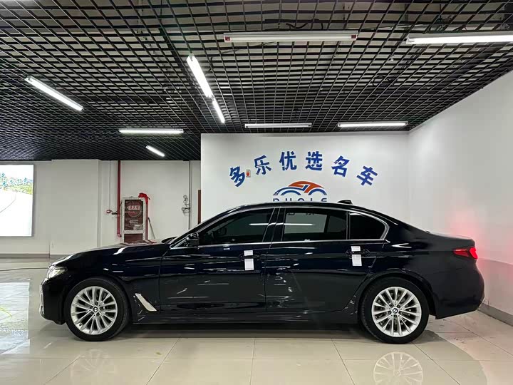 Фото 8 - BMW 5 Series