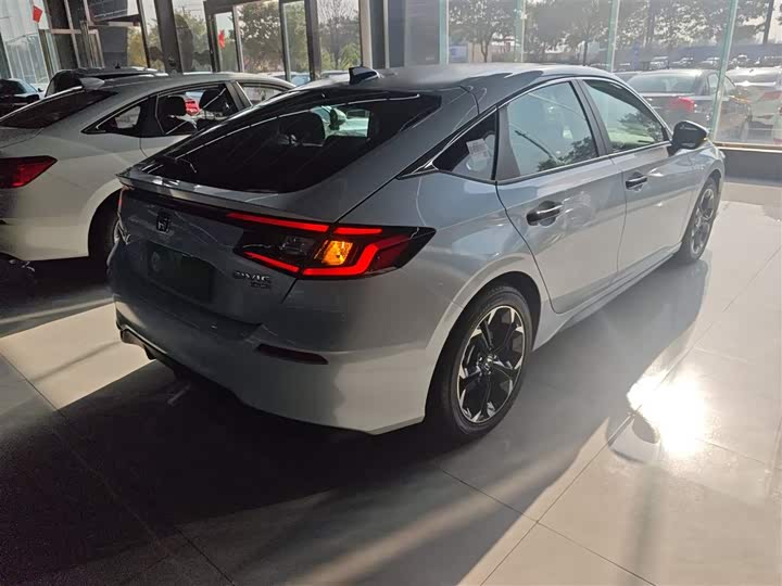 Фото 7 - Honda Civic