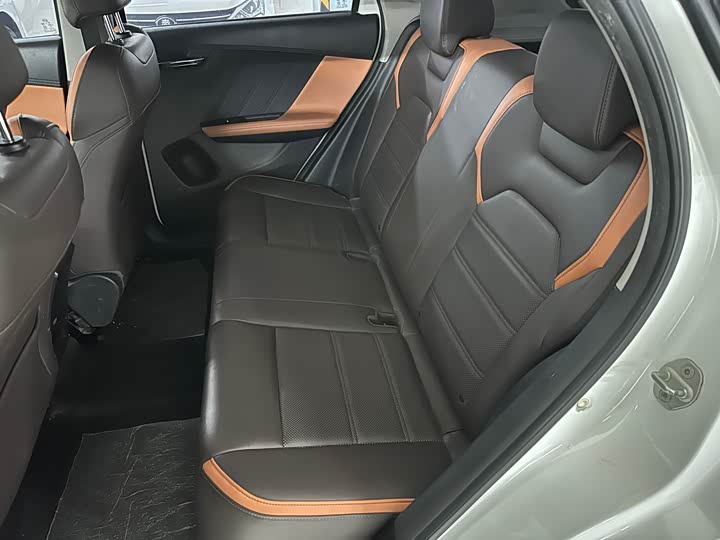 Фото 13 - BYD E2