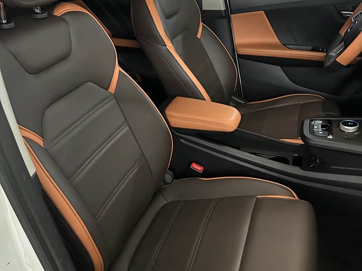 Фото 17 - BYD E2