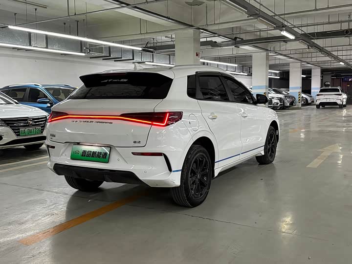 Фото 22 - BYD E2