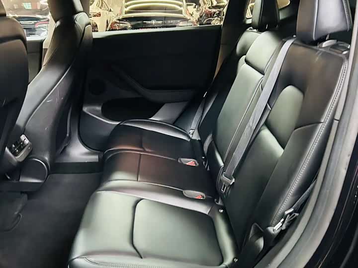 Фото 11 - Tesla Model Y