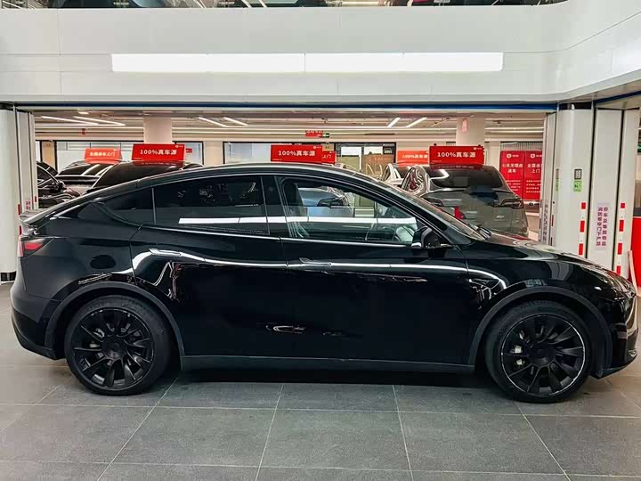 Фото 18 - Tesla Model Y