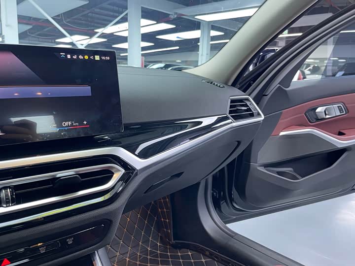 Фото 11 - BMW 3 Series