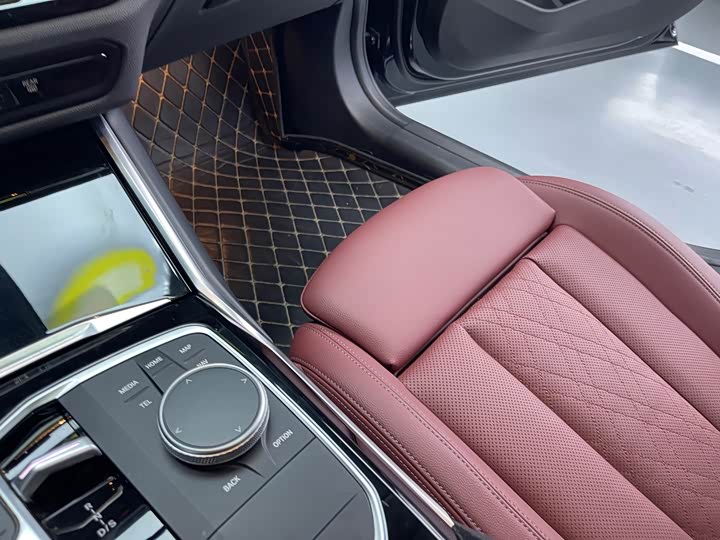 Фото 12 - BMW 3 Series