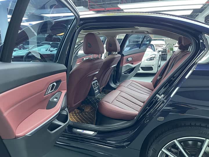 Фото 14 - BMW 3 Series