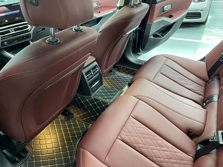 Фото 15 - BMW 3 Series