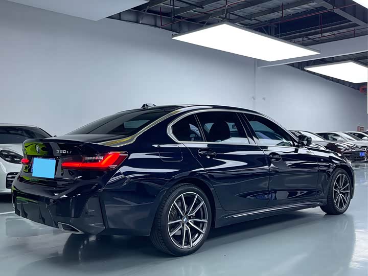 Фото 20 - BMW 3 Series