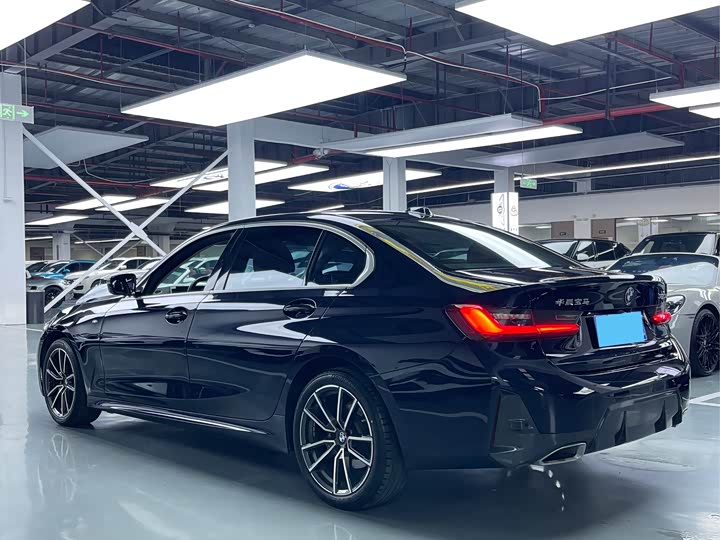 Фото 22 - BMW 3 Series