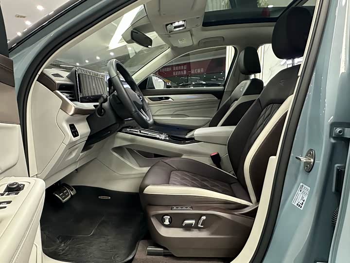 Фото 12 - Volkswagen Tavendor