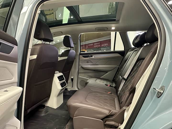 Фото 13 - Volkswagen Tavendor